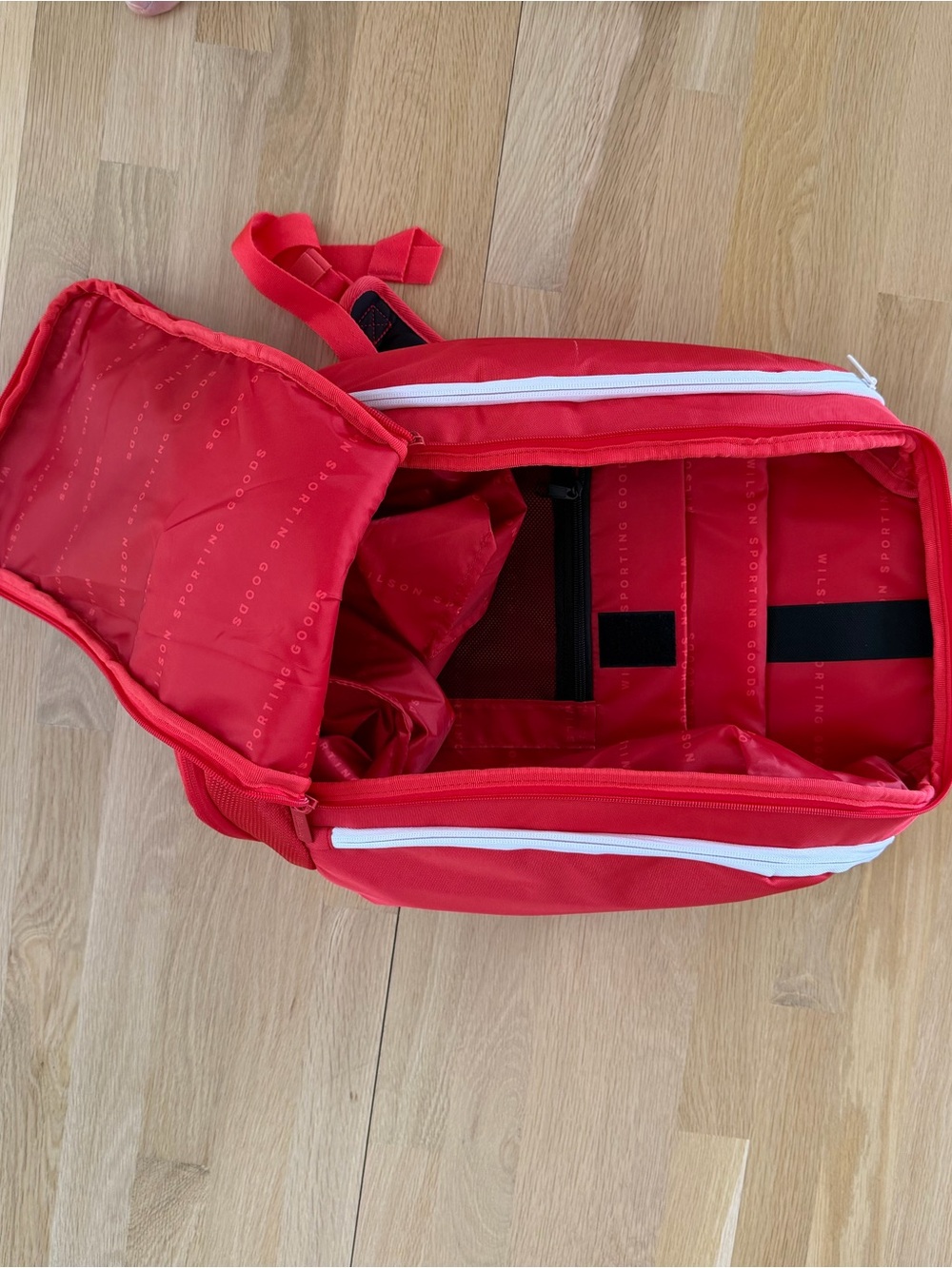 Wilson Red Tennis Backpack - Picture 3 of 3